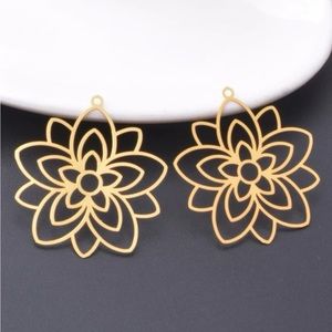 Handmade gold earrings